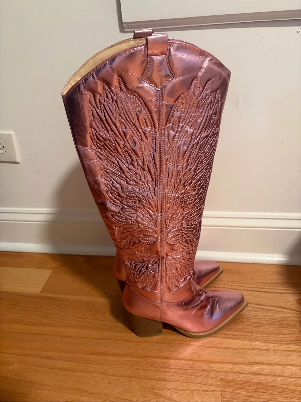 Brand New Nasty Gal Metallic Pink Knee-High Western Boots SZ 10